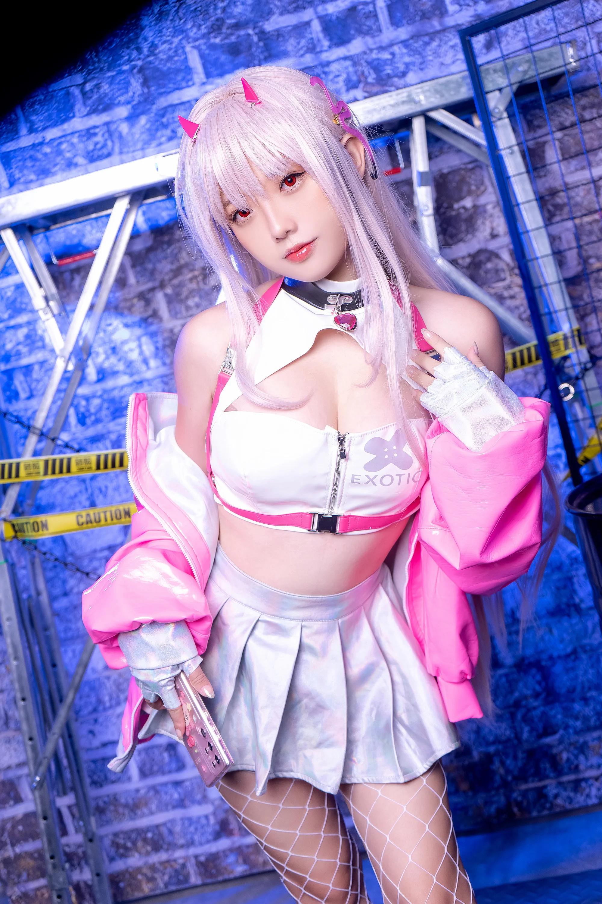 Messie Huang – Viper
